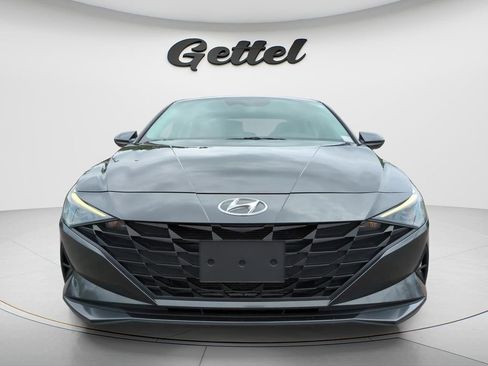 Used 2022 Hyundai Elantra SEL FWD image 2