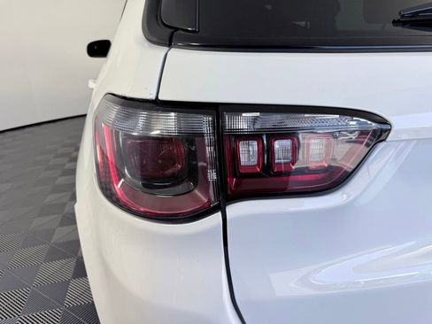 Used 2022 Jeep Compass Altitude image 28