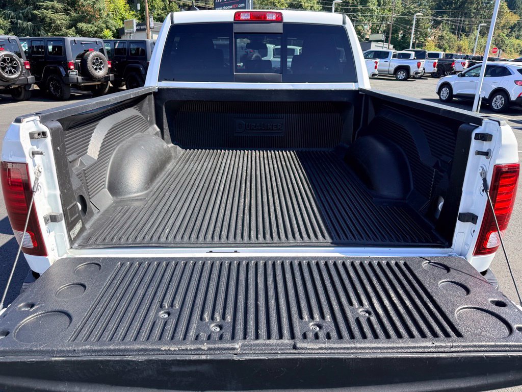 Used 2022 RAM 1500 Warlock AWD/4WD image 16