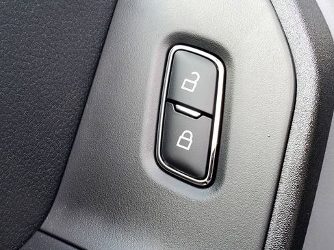 New 2025 Ford F350 XL w/ XL Chrome Package image 25