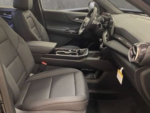 New 2026 Chevrolet Equinox LT w/ Convenience Package II AWD/4WD image 23