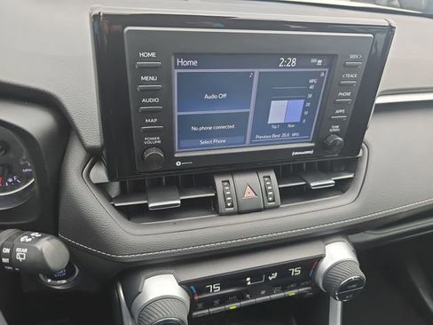 Certified 2022 Toyota RAV4 XLE Premium image 20