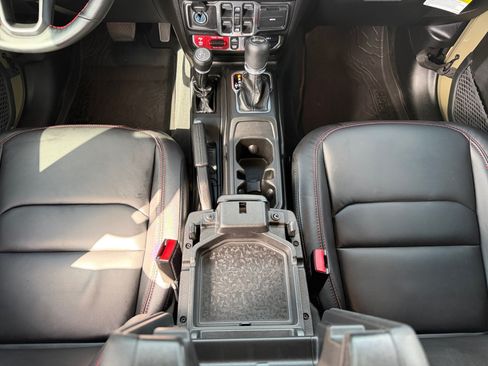 Used 2026 Jeep Wrangler Unlimited Rubicon 392 w/ Quick Order Package 27X Moab AWD/4WD image 21