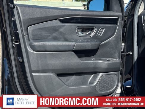 Used 2025 Honda Pilot EX-L image 14
