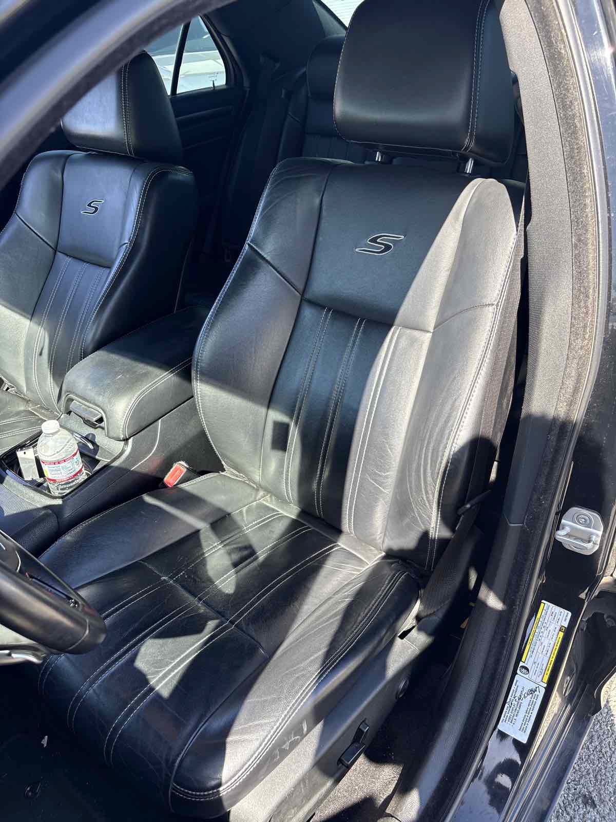 Used 2012 Chrysler 300 S RWD image 6