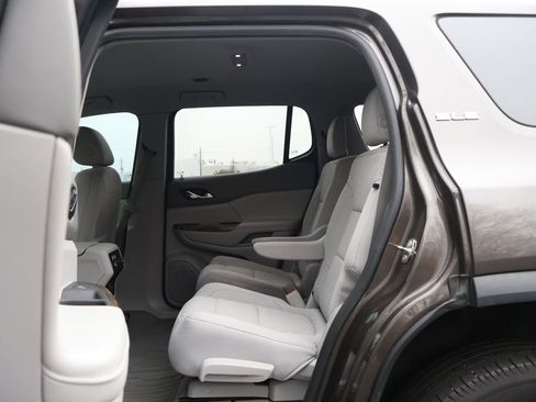 Used 2019 GMC Acadia SLE w/ Driver Alert Package I image 40