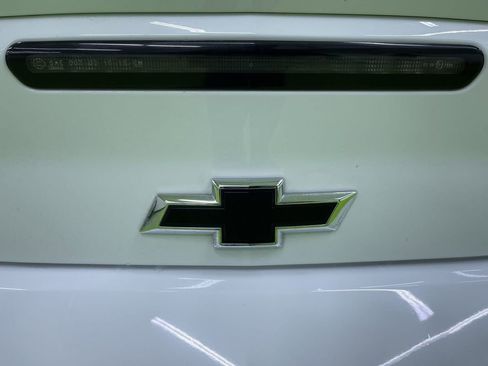 Used 2021 Chevrolet Camaro LT w/ RS Package image 13