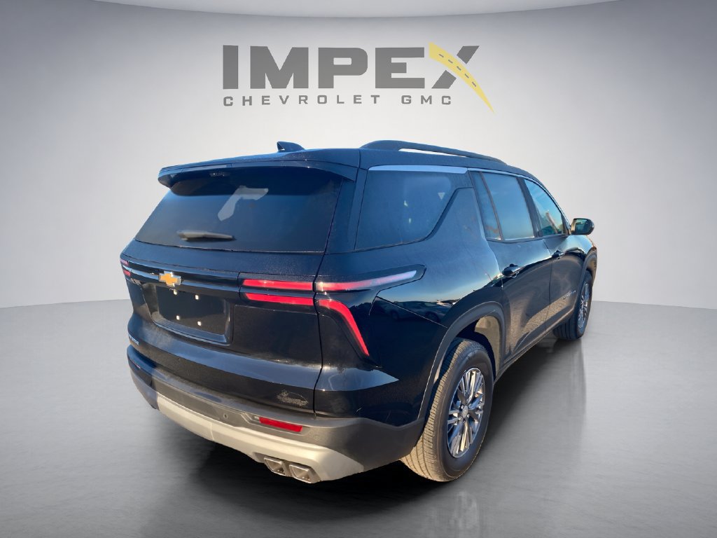 Used 2026 Chevrolet Traverse LT w/ Driver Confidence Package FWD image 5