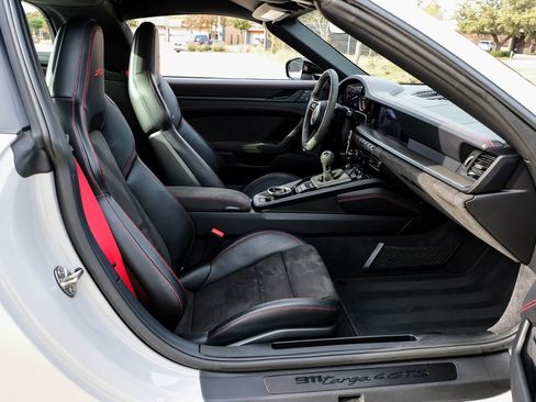 Used 2023 Porsche 911 Targa 4 GTS image 40