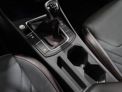 Used 2025 Volkswagen Jetta GLI Autobahn image 14