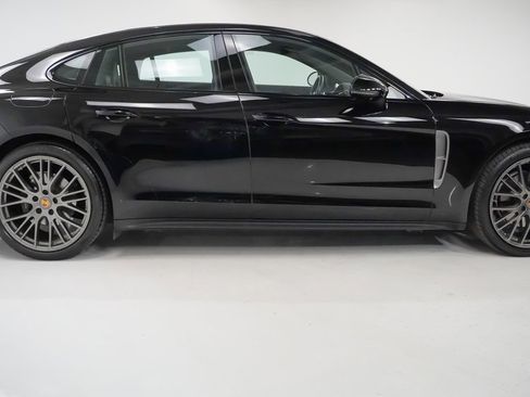 Used 2022 Porsche Panamera Platinum Edition image 9