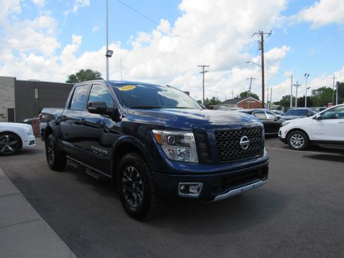 Used 2019 Nissan Titan PRO-4X AWD/4WD image 4