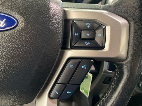 Used 2022 Ford F250 Lariat w/ Black Appearance Package AWD/4WD image 22