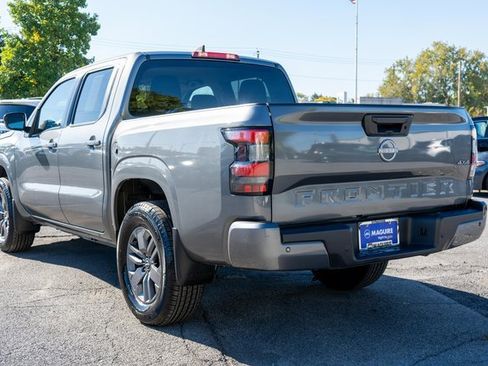 Certified 2025 Nissan Frontier SV image 8