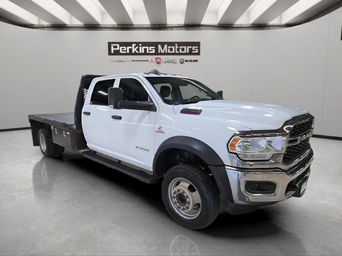 Used 2020 RAM 5500 Tradesman w/ Chrome Appearance Group AWD/4WD image 8