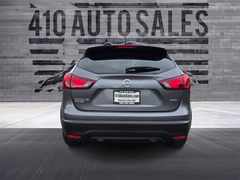 Used 2019 Nissan Rogue Sport S AWD/4WD image 4
