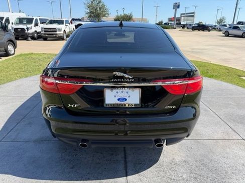 Used 2018 Jaguar XF RWD image 5
