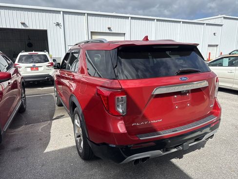 Used 2020 Ford Explorer Platinum w/ Premium Technology Package image 9