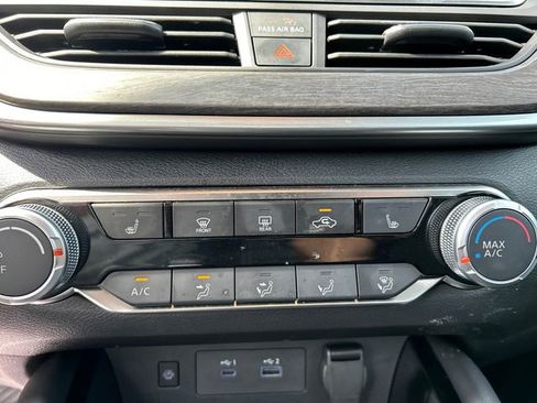 Certified 2023 Nissan Altima 2.5 SV w/ SV Premium Package image 21