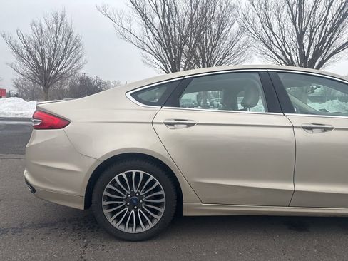 Used 2018 Ford Fusion Titanium image 15