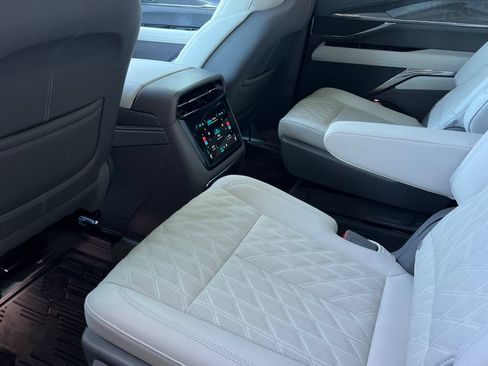 Used 2026 Cadillac Escalade IQ Luxury 1 w/ LPO, Floor Liner Package AWD/4WD image 13