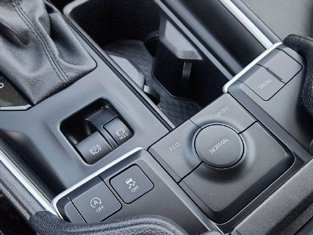 Used 2025 Toyota Grand Highlander FWD image 46