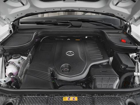New 2026 Mercedes-Benz GLS 450 4MATIC image 8
