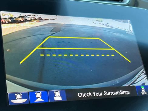 Used 2019 Honda CR-V Touring image 22