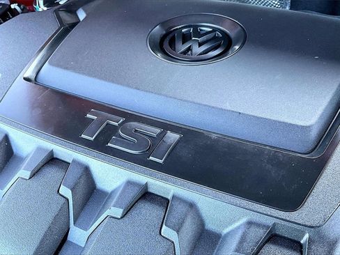 Used 2019 Volkswagen Tiguan SE w/ Panoramic Sunroof Package image 32