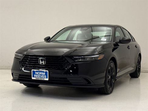 Certified 2025 Honda Accord SE image 2