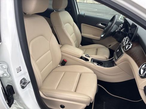 Used 2018 Mercedes-Benz GLA 250 GLA 250 image 12