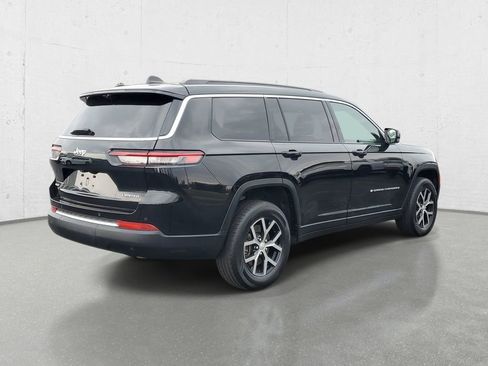 Used 2024 Jeep Grand Cherokee L Limited w/ Luxury Tech Group II AWD/4WD image 7