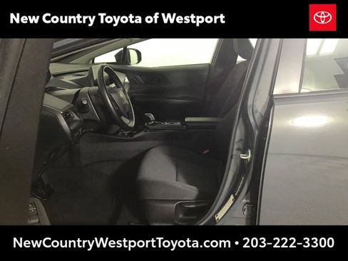 Used 2024 Toyota Prius LE image 9