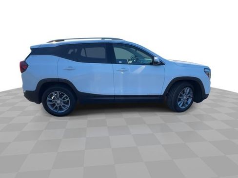 Certified 2024 GMC Terrain SLT FWD image 9