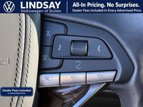 Used 2021 Cadillac Escalade Premium Luxury Platinum w/ Heavy-Duty Trailer Package AWD/4WD image 22