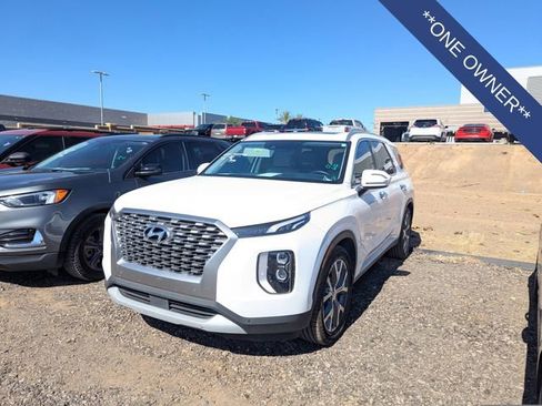 Used 2021 Hyundai Palisade SEL w/ Premium Package FWD image 2