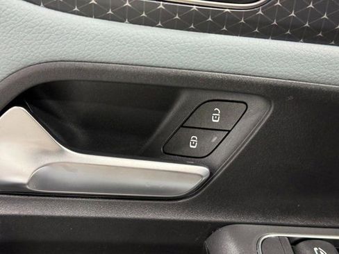 New 2026 Mercedes-Benz GLB 250 4MATIC image 27