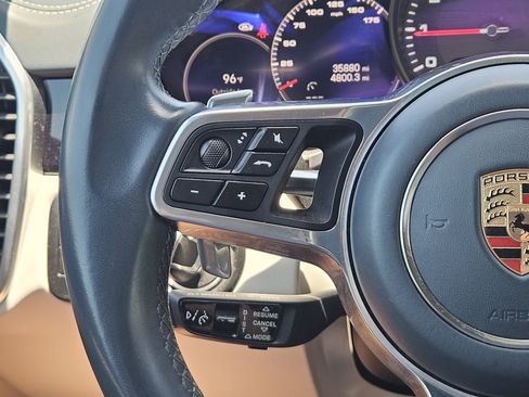 Certified 2023 Porsche Cayenne Platinum Edition AWD/4WD image 28