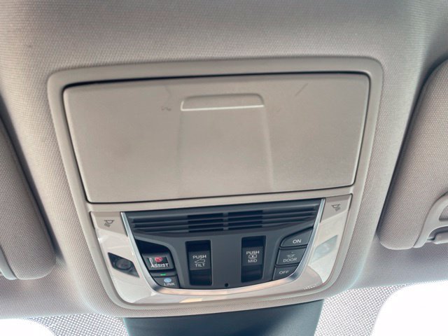 Used 2024 Acura MDX SH-AWD image 31
