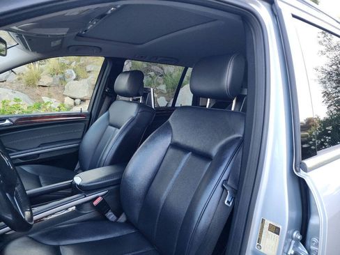 Used 2010 Mercedes-Benz GL 450 4MATIC image 37
