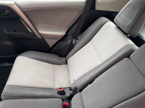 Used 2013 Toyota RAV4 LE image 20