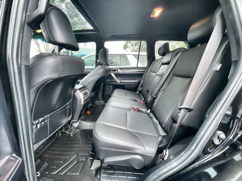 Used 2021 Lexus GX 460 Premium w/ Premium Package AWD/4WD image 25