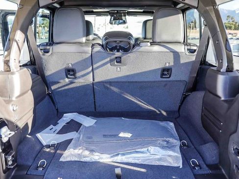 New 2026 Jeep Wrangler Unlimited Rubicon image 31