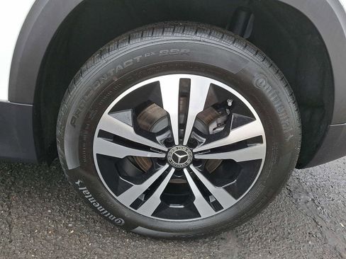 Used 2026 Mercedes-Benz GLB 250 4MATIC image 7