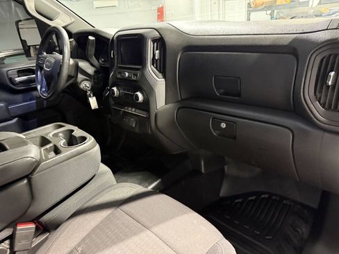 Used 2021 GMC Sierra 2500 4x4 Crew Cab w/ Fleet Convenience Package image 5