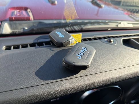 Certified 2021 Jeep Wrangler Unlimited Sport S image 22