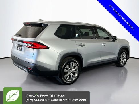 Used 2024 Toyota Grand Highlander AWD image 15