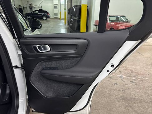 Used 2023 Volvo C40 P8 Recharge Ultimate AWD/4WD image 18