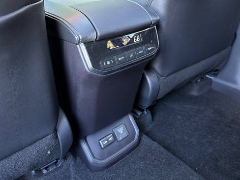 New 2026 Toyota Highlander Limited AWD/4WD image 14