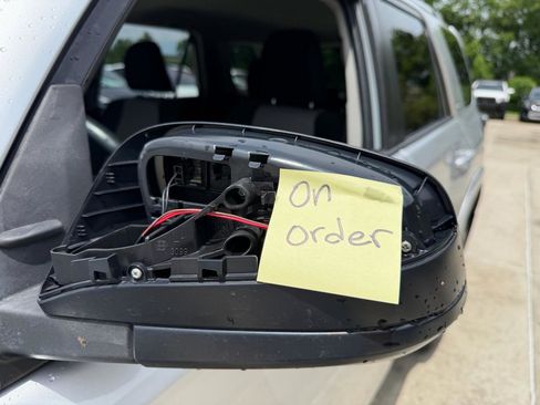 Used 2019 Toyota 4Runner SR5 AWD/4WD image 4